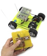 Carrito de 4 ruedas con control remoto DIY